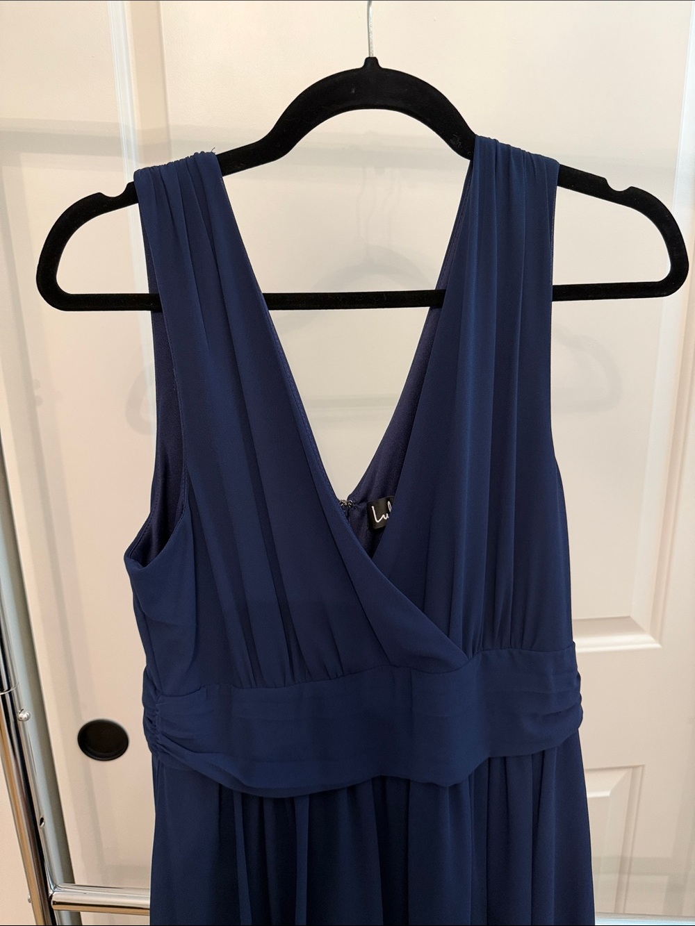 Elegant Navy V-Neck Women’s Formal Maxi Dress - Picture 3 of 4